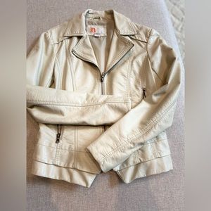 Bernardo B Collection cream/white leather jacket